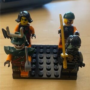 LEGO Ninjago Minifigure Battle Set - Orange, Green, Black